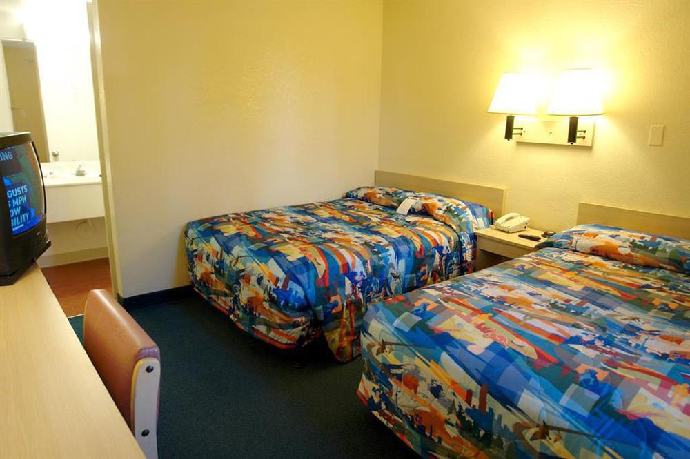 6 Tempe, Az Phoenix Airport Priest Dr Hotel